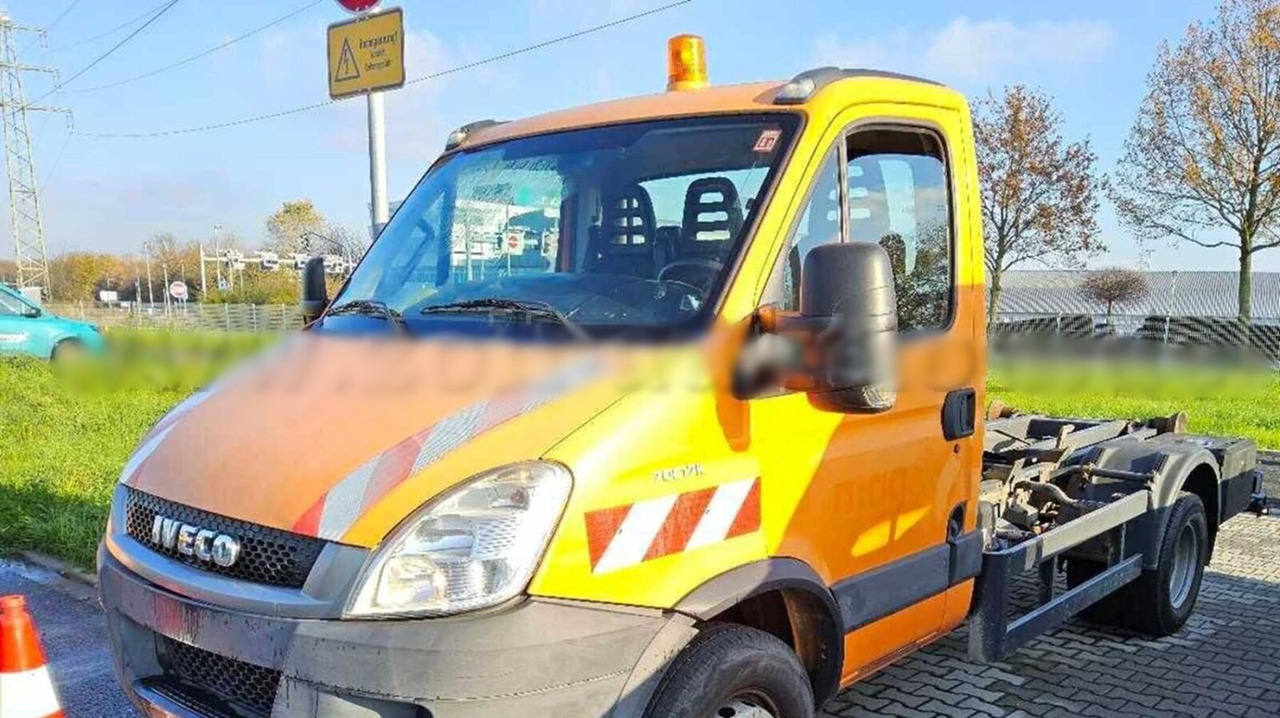 Iveco Daily 70C17K 4x2 Daily 70C17K 4x2, City-Abroller - Hook lift truck: picture 1 Iveco Daily 70C17K 4x2 Daily 70C17K 4x2, City-Abroller - Hook lift truck: picture 1