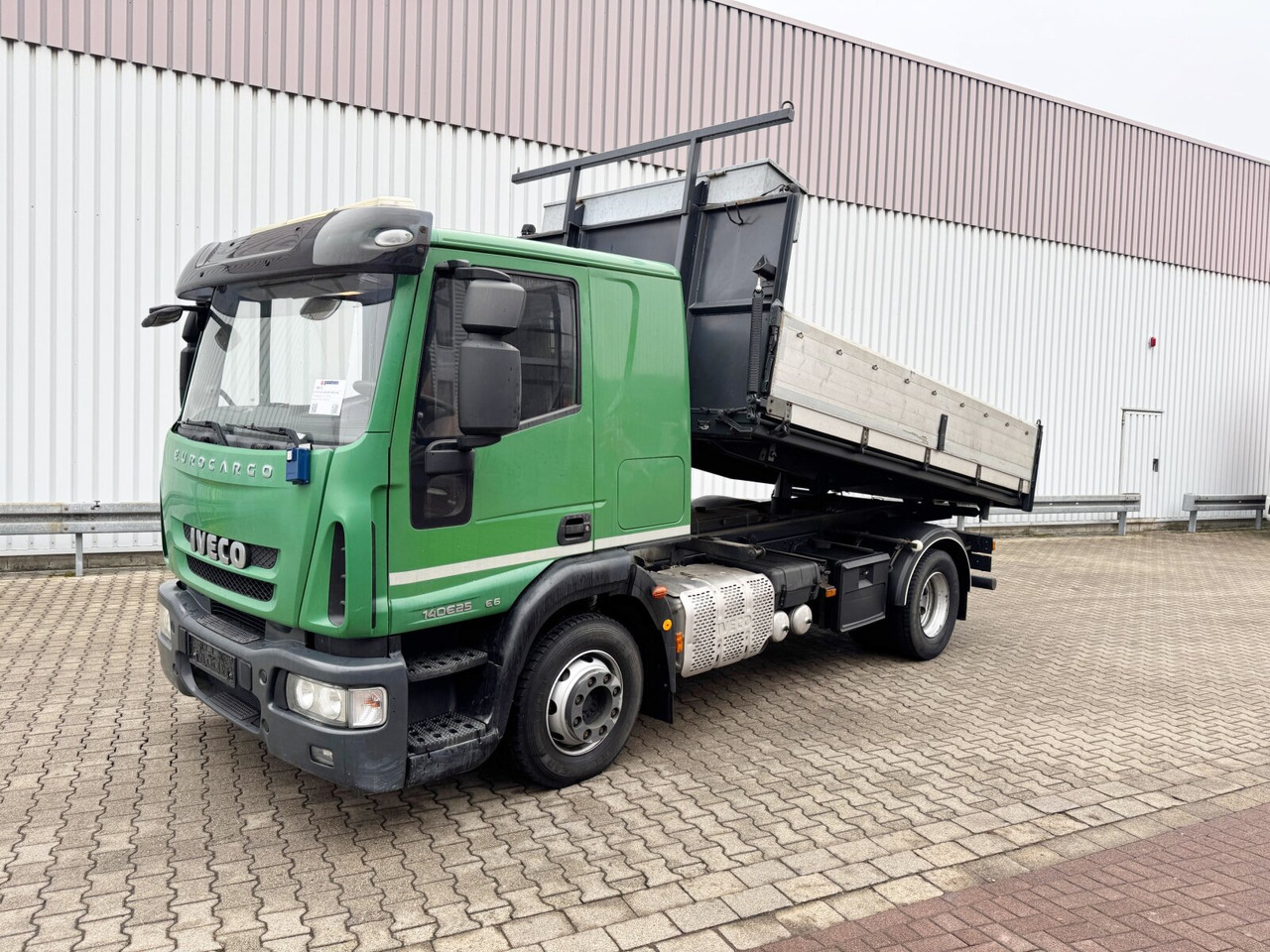 Iveco EuroCargo ML140E25 4x2 EuroCargo ML140E25 4x2, 2x AHK - Tipper: picture 1 Iveco EuroCargo ML140E25 4x2 EuroCargo ML140E25 4x2, 2x AHK - Tipper: picture 1
