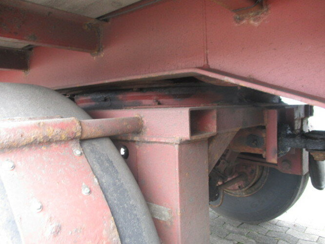 Kögel SAnh SF 24 SF 24 Kofferauflieger, gelenkte Achse, Rolltor, 77 cbm - Closed box semi-trailer: picture 3 Kögel SAnh SF 24 SF 24 Kofferauflieger, gelenkte Achse, Rolltor, 77 cbm - Closed box semi-trailer: picture 3