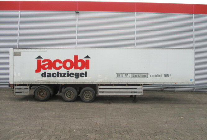 Kögel SAnh SF 24 SF 24 Kofferauflieger, gelenkte Achse, Rolltor, 77 cbm - Closed box semi-trailer: picture 5 Kögel SAnh SF 24 SF 24 Kofferauflieger, gelenkte Achse, Rolltor, 77 cbm - Closed box semi-trailer: picture 5