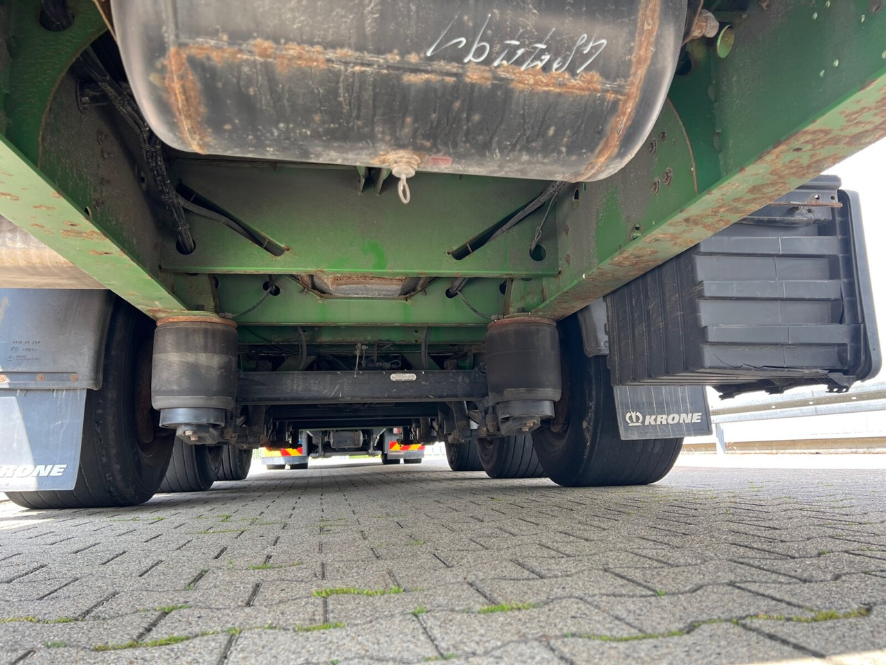 Krone SDP 27 eLCUQ-CS SDP 27 eLCUQ-CS, Coilmulde, Edscha-Verdeck, Hubdach, ca. 93m³ - Curtainsider semi-trailer: picture 5 Krone SDP 27 eLCUQ-CS SDP 27 eLCUQ-CS, Coilmulde, Edscha-Verdeck, Hubdach, ca. 93m³ - Curtainsider semi-trailer: picture 5