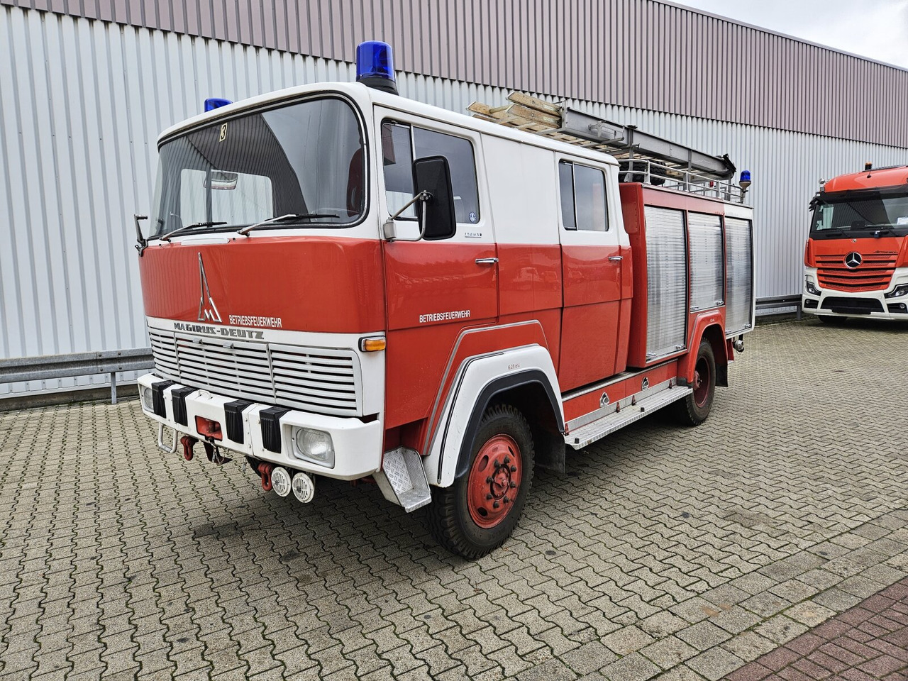 LF 16, F Magirus 170 D 11FA, 4x4 LF 16, F Magirus 170 D 11FA, 4x4 - Ambulance: picture 1 LF 16, F Magirus 170 D 11FA, 4x4 LF 16, F Magirus 170 D 11FA, 4x4 - Ambulance: picture 1