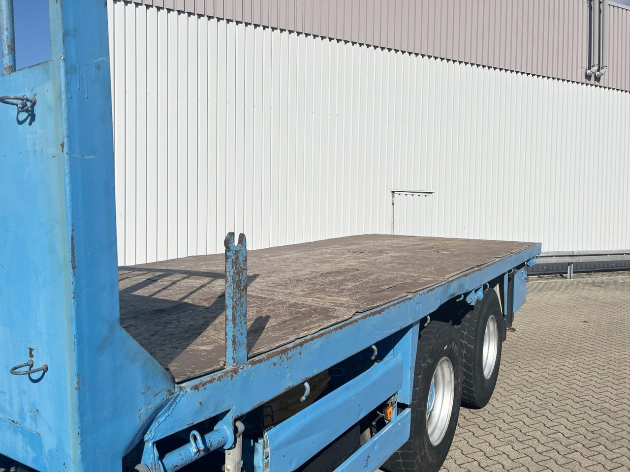 Crane truck, Dropside/ Flatbed truck MAN TGA 26.310 6X6 BB TGA 26.310 6X6 BB mit Kran HMF 1253-K4, Funk: picture 13 Crane truck, Dropside/ Flatbed truck MAN TGA 26.310 6X6 BB TGA 26.310 6X6 BB mit Kran HMF 1253-K4, Funk: picture 13