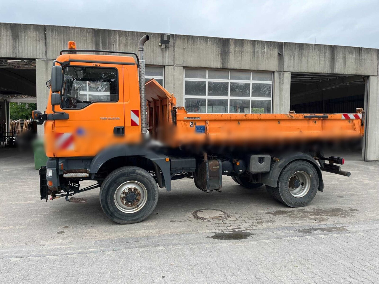 MAN TGM 15.240 4X4 BL TGM 15.240 4X4 BL, Winterdienstausstattung - Tipper: picture 4 MAN TGM 15.240 4X4 BL TGM 15.240 4X4 BL, Winterdienstausstattung - Tipper: picture 4