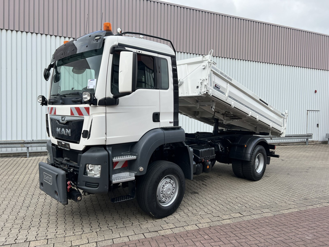 MAN TGS 18.420 4x4 BB TGS 18.420 4x4 BB, Winterdienstausstattung - Tipper: picture 1 MAN TGS 18.420 4x4 BB TGS 18.420 4x4 BB, Winterdienstausstattung - Tipper: picture 1