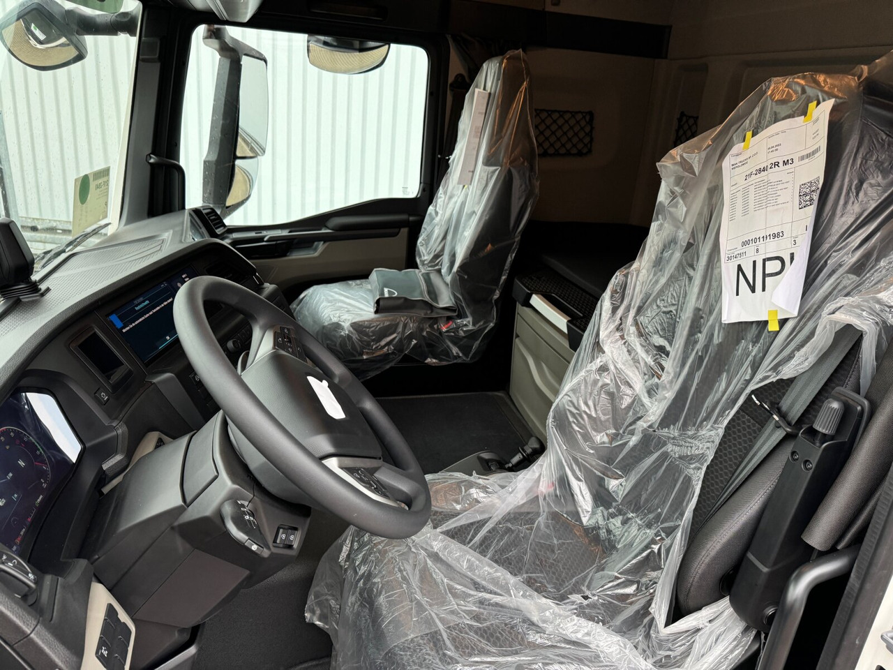 MAN TGS 26.470 6x2-4 LL CH TGS 26.470 6x2-4 LL CH, Retarder, Navi, Lenk-/Liftachse - Hook lift truck: picture 4 MAN TGS 26.470 6x2-4 LL CH TGS 26.470 6x2-4 LL CH, Retarder, Navi, Lenk-/Liftachse - Hook lift truck: picture 4