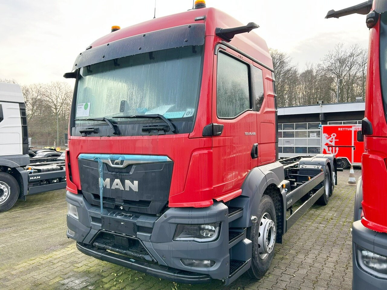 MAN TGS 26.480 6x2-4 BL CH TGS 26.480 6x2-4 BL CH, Lenk-/Lift, OptiView, LED, Navi, Motorabtrieb - Cab chassis truck: picture 3 MAN TGS 26.480 6x2-4 BL CH TGS 26.480 6x2-4 BL CH, Lenk-/Lift, OptiView, LED, Navi, Motorabtrieb - Cab chassis truck: picture 3