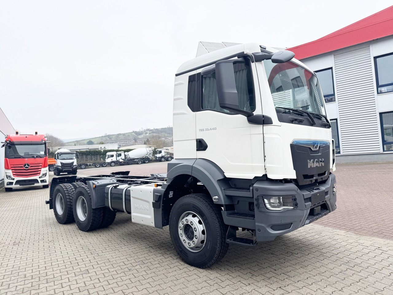 New Cab chassis truck MAN TGS 33.440 6x4 BB TGS 33.440 6x4 BB: picture 8