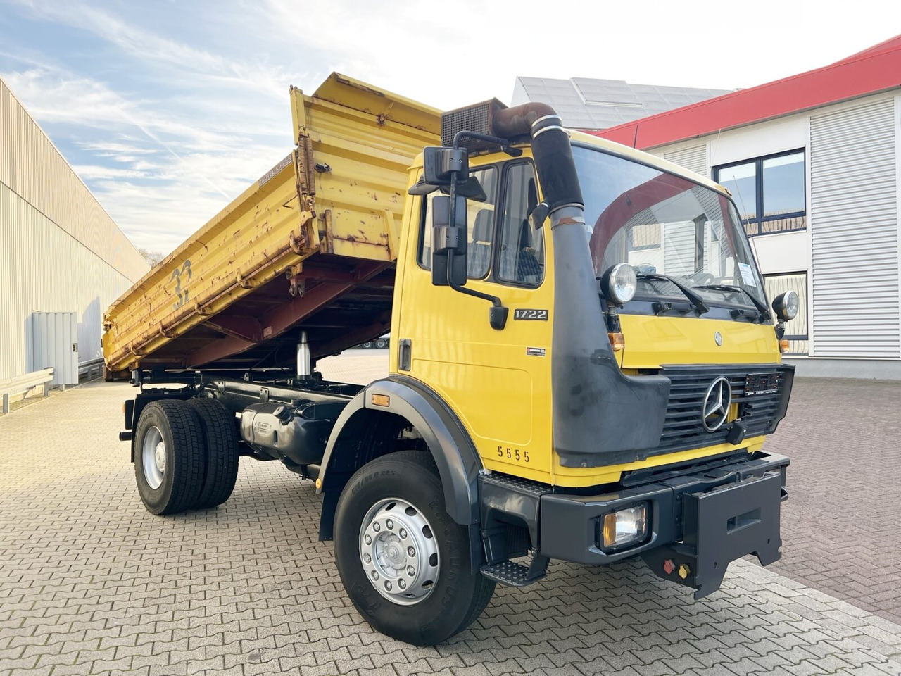 Interior photo 3: Tipper Mercedes-Benz 1722 AK 4x4 SK 1722 AK 4x4