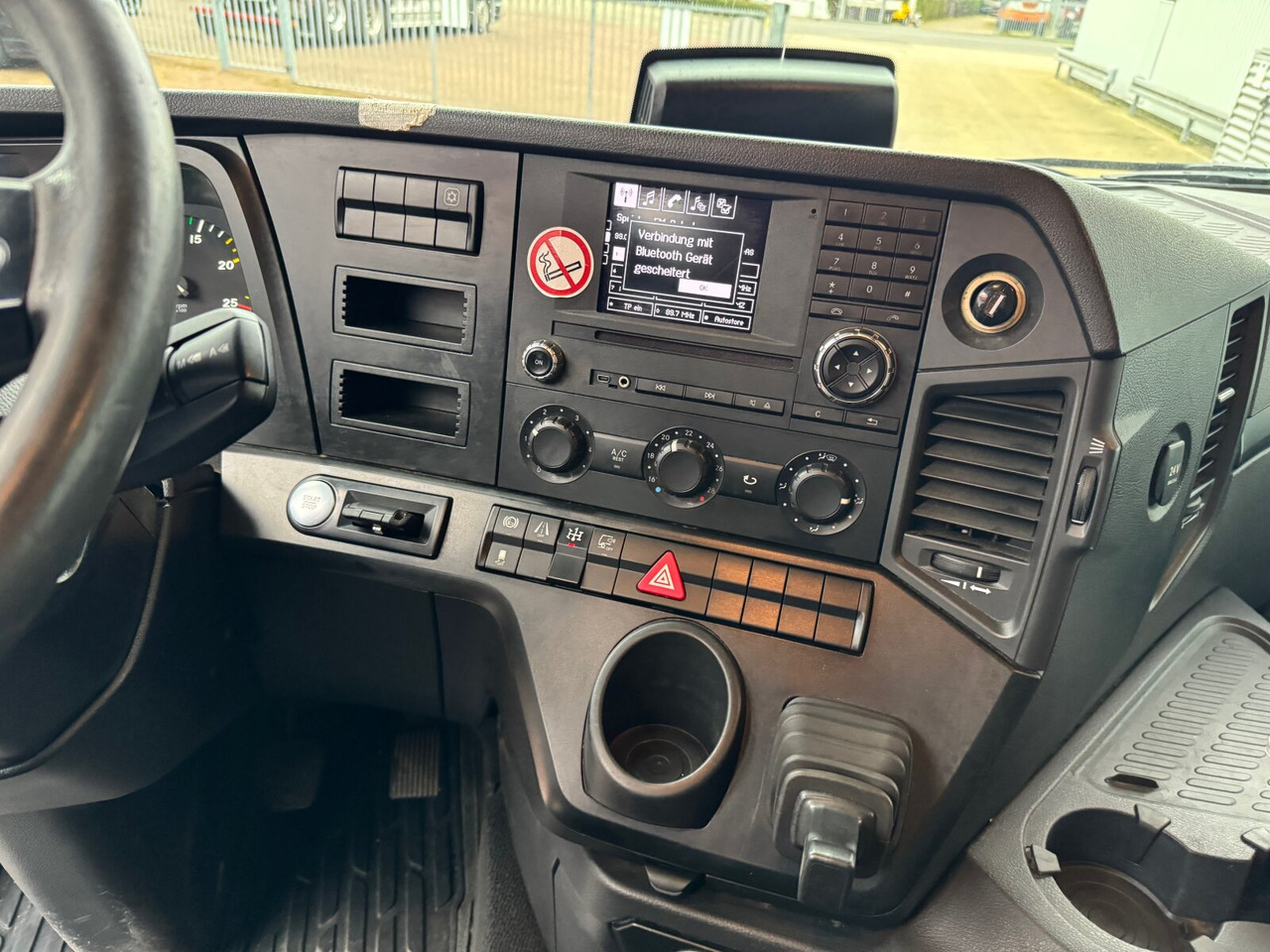 Mercedes-Benz Arocs 2642 6x4 Arocs 2642 6x4 mit Heckkran Atlas AK 186.3 V-2 leasing Mercedes-Benz Arocs 2642 6x4 Arocs 2642 6x4 mit Heckkran Atlas AK 186.3 V-2: picture 6 Mercedes-Benz Arocs 2642 6x4 Arocs 2642 6x4 mit Heckkran Atlas AK 186.3 V-2 leasing Mercedes-Benz Arocs 2642 6x4 Arocs 2642 6x4 mit Heckkran Atlas AK 186.3 V-2: picture 6