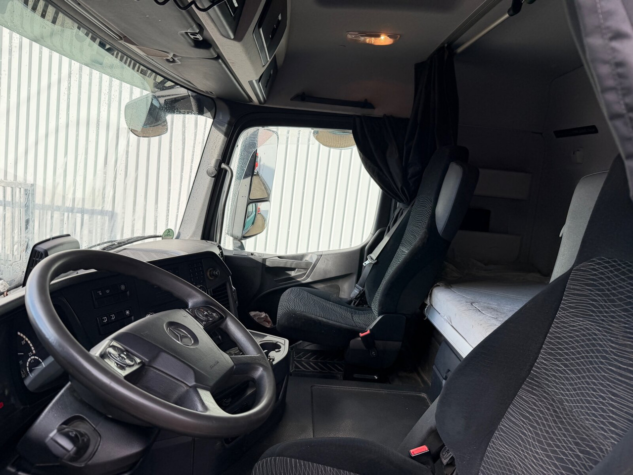 Mercedes-Benz Arocs 2648 6x4 Arocs 2648 6x4 mit Heckkran Epsilon M12Z83, Krankabine - Timber truck, Crane truck: picture 5 Mercedes-Benz Arocs 2648 6x4 Arocs 2648 6x4 mit Heckkran Epsilon M12Z83, Krankabine - Timber truck, Crane truck: picture 5