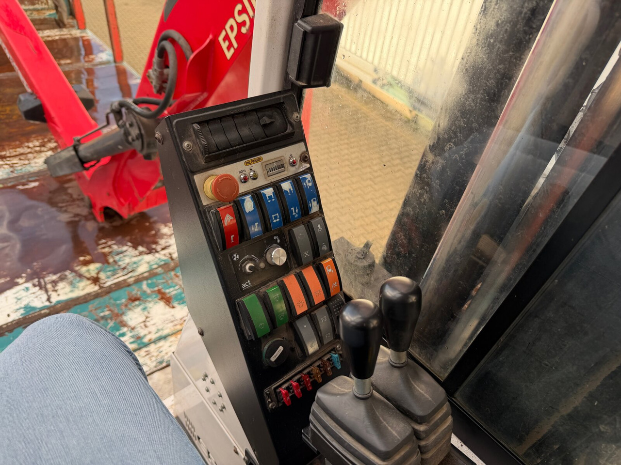 Mercedes-Benz Arocs 2648 6x4 Arocs 2648 6x4 mit Heckkran Epsilon M12Z83, Krankabine - Timber truck, Crane truck: picture 4 Mercedes-Benz Arocs 2648 6x4 Arocs 2648 6x4 mit Heckkran Epsilon M12Z83, Krankabine - Timber truck, Crane truck: picture 4