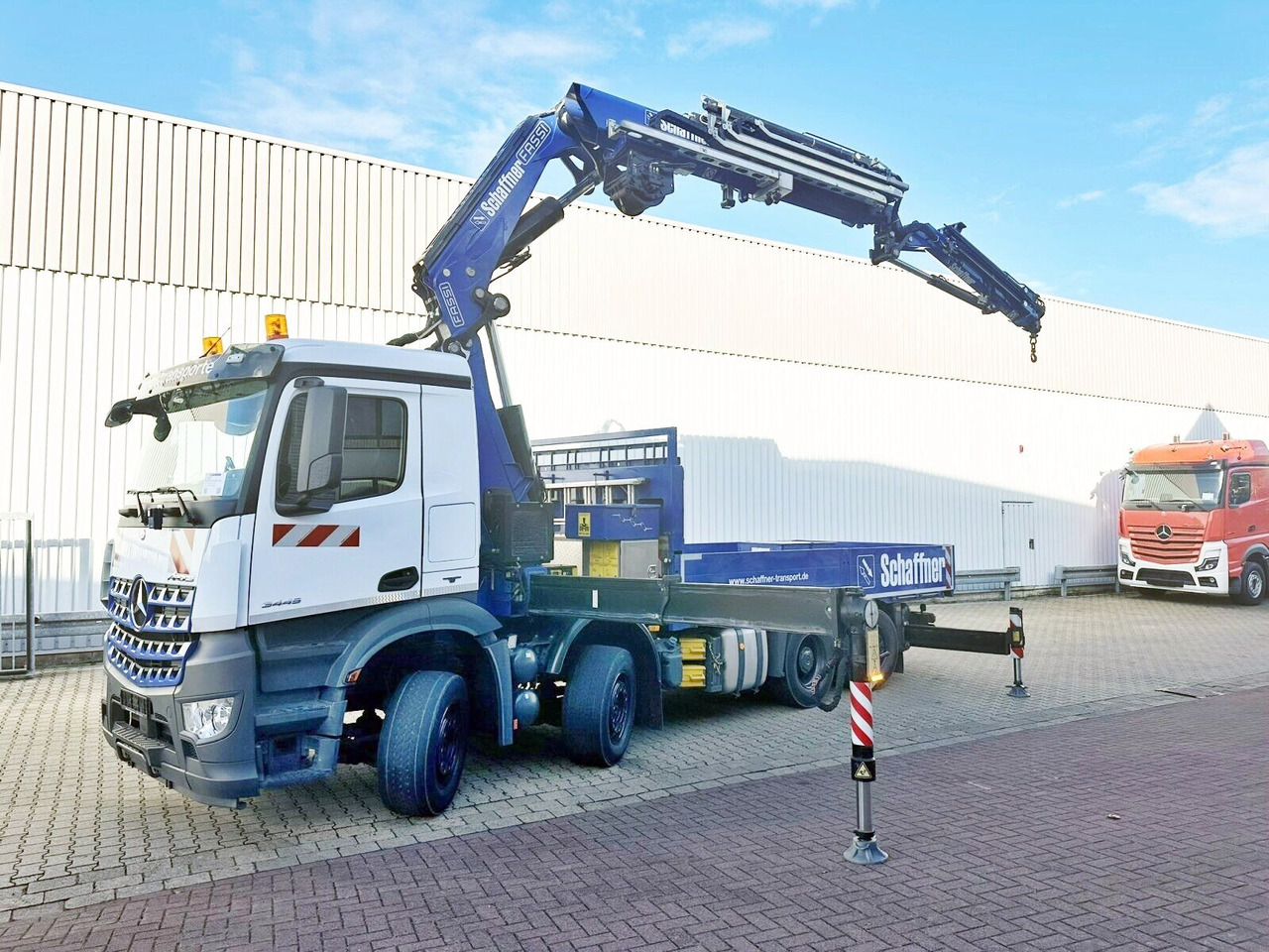 Mercedes-Benz Arocs 3245 L 8x2/6 Arocs 3245 L 8x2/6, Kran Fassi F 545 RA 2.26 XE, Jib, Funk, 29,7 m - 400 kg - Crane truck, Dropside/ Flatbed truck: picture 1 Mercedes-Benz Arocs 3245 L 8x2/6 Arocs 3245 L 8x2/6, Kran Fassi F 545 RA 2.26 XE, Jib, Funk, 29,7 m - 400 kg - Crane truck, Dropside/ Flatbed truck: picture 1