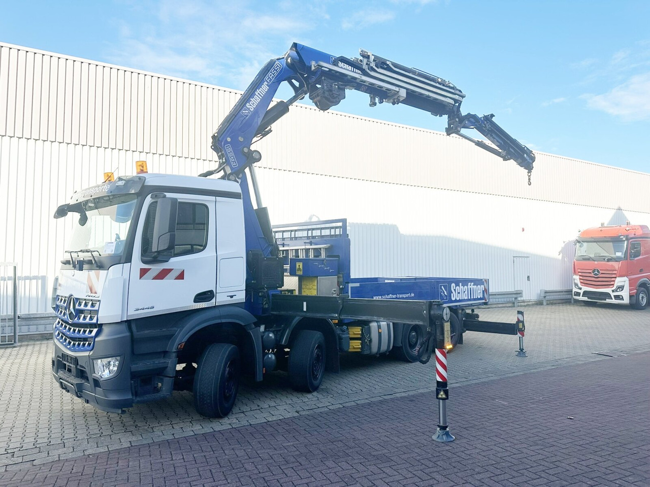 Mercedes-Benz Arocs 3245 L 8x2/6 Arocs 3245 L 8x2/6, Kran Fassi F 545 RA 2.26 XE, Jib, Funk 29,7 m - 400 kg - Crane truck, Dropside/ Flatbed truck: picture 1 Mercedes-Benz Arocs 3245 L 8x2/6 Arocs 3245 L 8x2/6, Kran Fassi F 545 RA 2.26 XE, Jib, Funk 29,7 m - 400 kg - Crane truck, Dropside/ Flatbed truck: picture 1