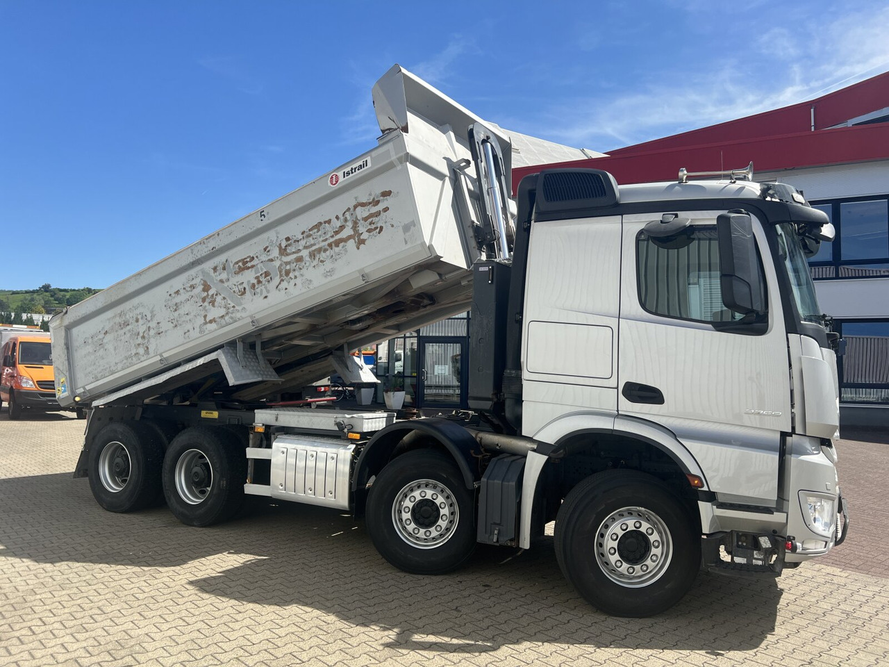 Dumper Mercedes-Benz Arocs 3251 LK 8x4/4 Arocs 3251 LK 8x4/4, Retarder, Stahlmulde ca. 15m³, hydr. Heckklappe: picture 9 Dumper Mercedes-Benz Arocs 3251 LK 8x4/4 Arocs 3251 LK 8x4/4, Retarder, Stahlmulde ca. 15m³, hydr. Heckklappe: picture 9