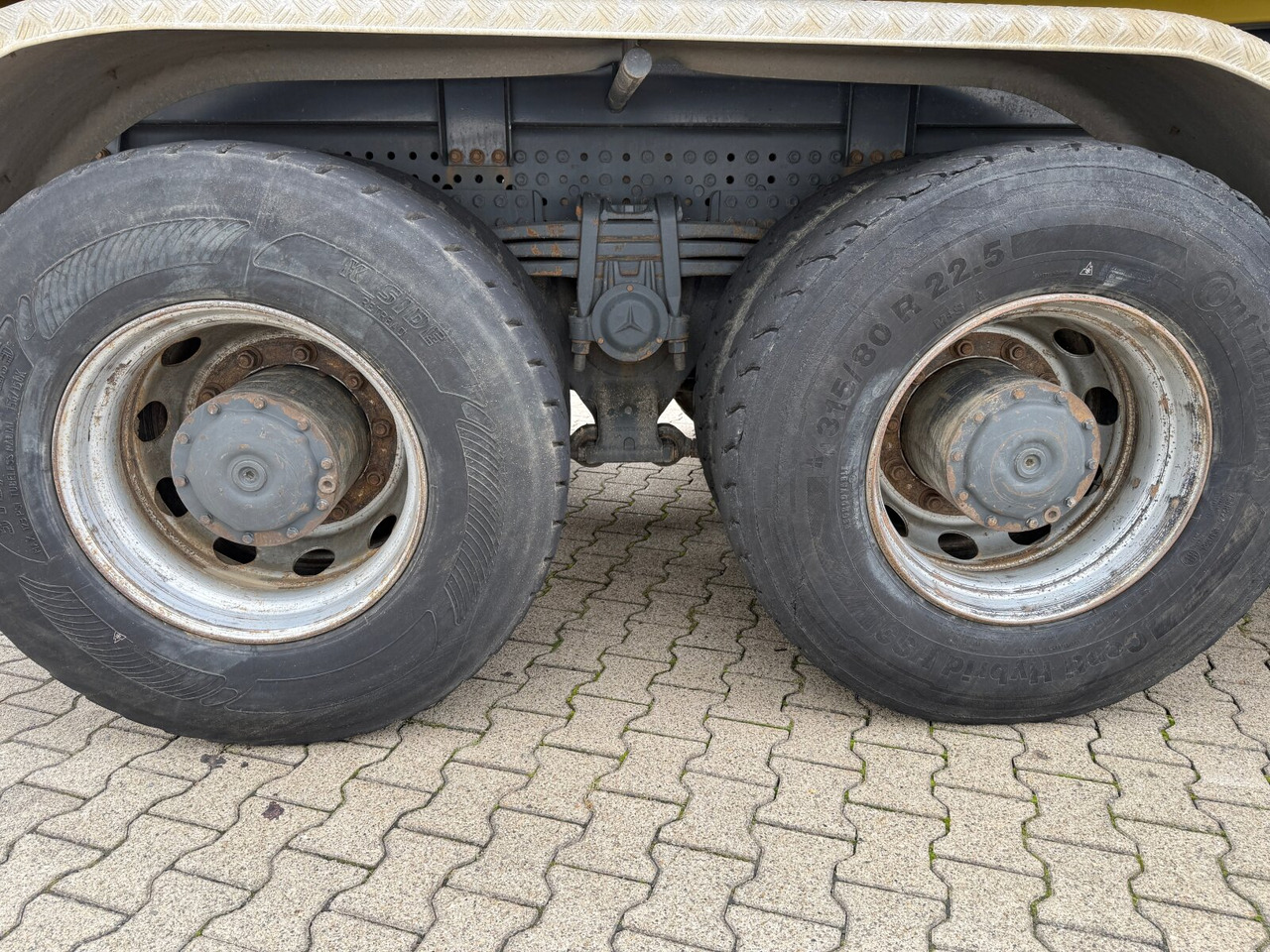 Mercedes-Benz Arocs 3363 K 6x4 Arocs 3363 K 6x4, Grounder, Turbo-Retarder-Kupplung - Hook lift truck: picture 2 Mercedes-Benz Arocs 3363 K 6x4 Arocs 3363 K 6x4, Grounder, Turbo-Retarder-Kupplung - Hook lift truck: picture 2