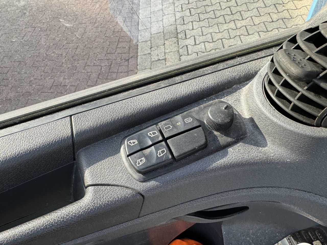 Mercedes-Benz Atego 816 L 4x2 Atego 816 L 4x2, Dautel LBW - Curtainsider truck: picture 5 Mercedes-Benz Atego 816 L 4x2 Atego 816 L 4x2, Dautel LBW - Curtainsider truck: picture 5