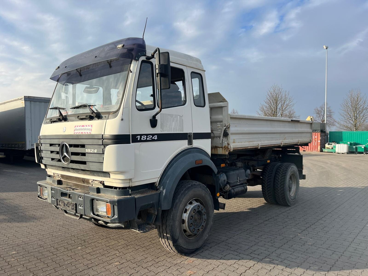 Mercedes-Benz SK 1824 AK 4x4 SK 1824 AK 4x4 - Tipper: picture 1 Mercedes-Benz SK 1824 AK 4x4 SK 1824 AK 4x4 - Tipper: picture 1