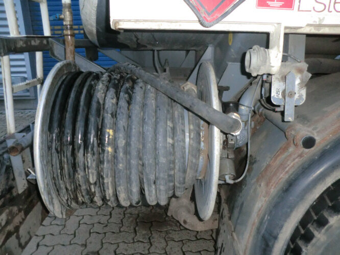 Tank truck Mercedes-Benz SK 1824 L 4x2 SK 1824 L 4x2, Esterer Tankaufbau ca. 13.100l, 2 Kammern: picture 14