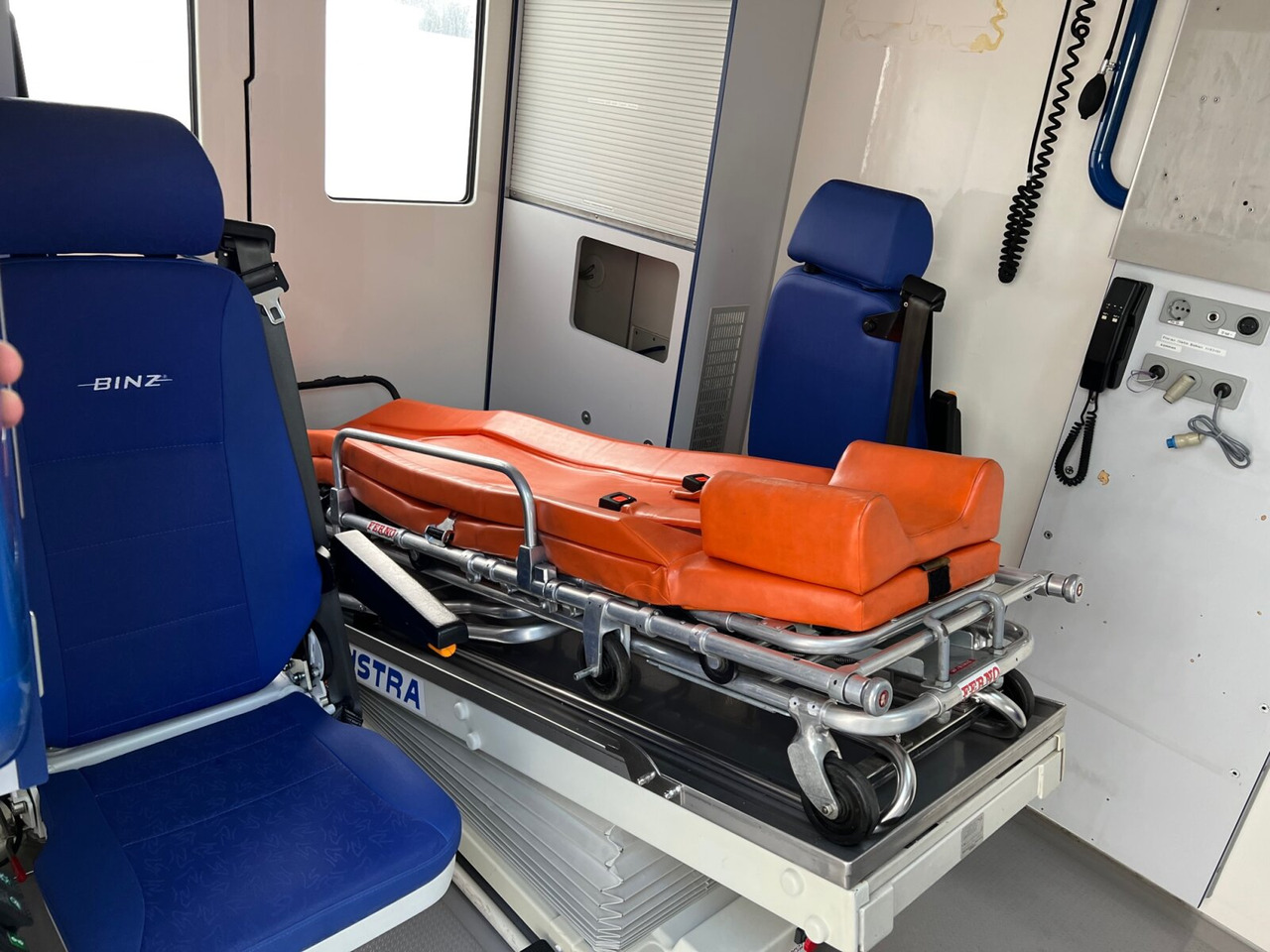 Mercedes-Benz Sprinter 313 CDI 4x2 Sprinter 313 CDI 4x2, Rettungswagen - Ambulance: picture 3 Mercedes-Benz Sprinter 313 CDI 4x2 Sprinter 313 CDI 4x2, Rettungswagen - Ambulance: picture 3