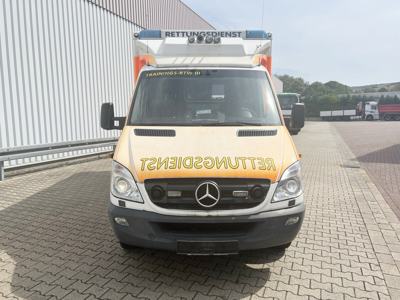 Mercedes-Benz Sprinter 516 CDI 4x2 Sprinter 516 CDI 4x2, Rettungswagen, Bi-Xenon leasing Mercedes-Benz Sprinter 516 CDI 4x2 Sprinter 516 CDI 4x2, Rettungswagen, Bi-Xenon: picture 8