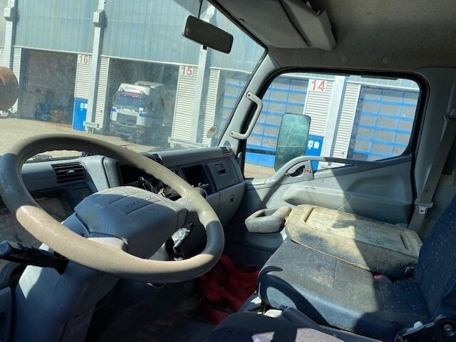 Mitsubishi Canter Fuso 7C15D 4x2 Canter Fuso 7C15D 4x2, Wasserschaden! - Tipper: picture 2 Mitsubishi Canter Fuso 7C15D 4x2 Canter Fuso 7C15D 4x2, Wasserschaden! - Tipper: picture 2