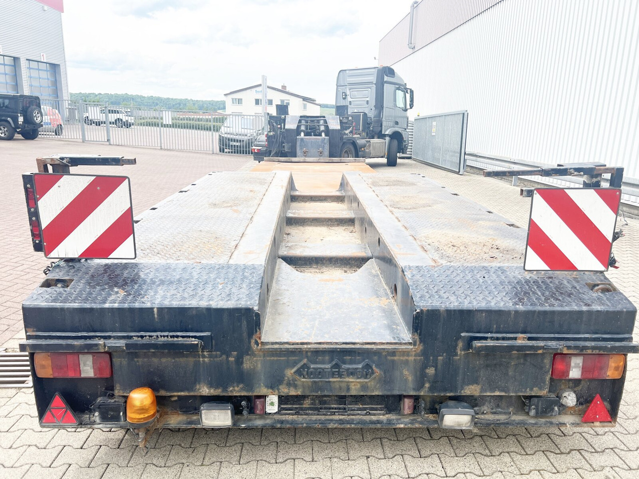 Nooteboom Euro-54-03 Euro-54-03, Schwanenhals abfahrbar, Hydr. Zwangsgelenkt - Low loader semi-trailer: picture 3 Nooteboom Euro-54-03 Euro-54-03, Schwanenhals abfahrbar, Hydr. Zwangsgelenkt - Low loader semi-trailer: picture 3