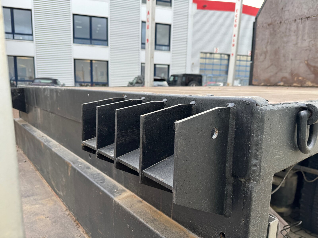 ST1024P4-13,6 SCHROEDER ST1024P4-13,6, Rungen anlegbar - Dropside/ Flatbed semi-trailer: picture 4 ST1024P4-13,6 SCHROEDER ST1024P4-13,6, Rungen anlegbar - Dropside/ Flatbed semi-trailer: picture 4