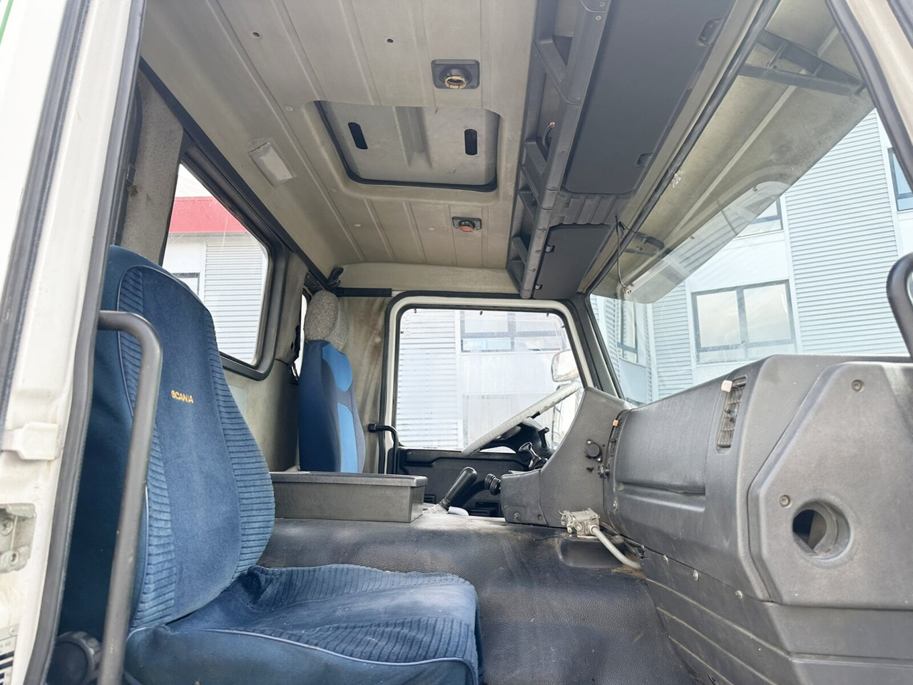 Scania P93 HK 250 6x4L P93 HK 250 6x4L, Abrollkipper - Hook lift truck: picture 4 Scania P93 HK 250 6x4L P93 HK 250 6x4L, Abrollkipper - Hook lift truck: picture 4