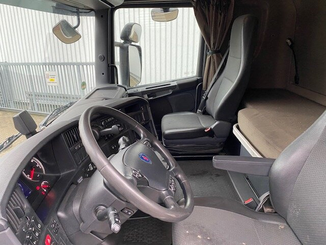 Scania R450 LB 6x2-4 R450 LB 6x2-4 Getränkekoffer, Retarder, Lift-/Lenkachse, Stapleraufnahme - Box truck: picture 4 Scania R450 LB 6x2-4 R450 LB 6x2-4 Getränkekoffer, Retarder, Lift-/Lenkachse, Stapleraufnahme - Box truck: picture 4