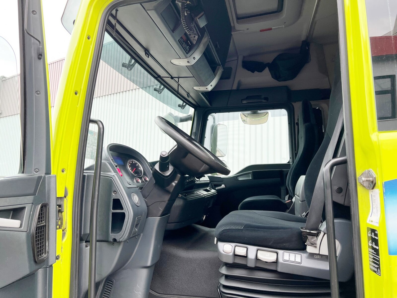 MAN TGL 8.220 4X2 BL TGL 8.220 4X2 BL - Tractor unit: picture 2 MAN TGL 8.220 4X2 BL TGL 8.220 4X2 BL - Tractor unit: picture 2