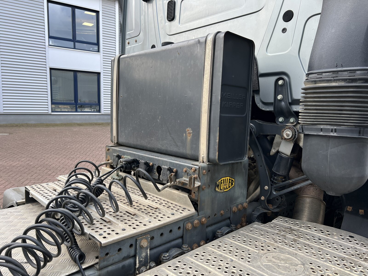 Mercedes-Benz Arocs 2651 LS 6x4 Arocs 2651 LS 6x4, Retarder, StreamSpace, Hydraulik - Tractor unit: picture 4 Mercedes-Benz Arocs 2651 LS 6x4 Arocs 2651 LS 6x4, Retarder, StreamSpace, Hydraulik - Tractor unit: picture 4