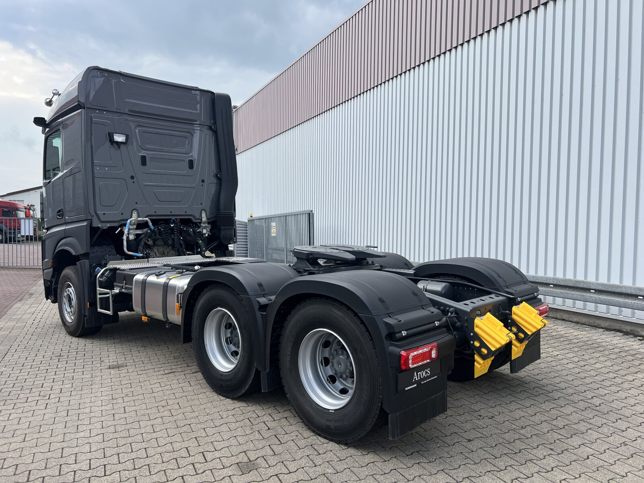 New Tractor unit Mercedes-Benz Arocs 2653 LS 6x4 Arocs 2653 LS 6x4, Retarder, MirrorCam, MultimediaCockpit, Navi, LED: picture 11