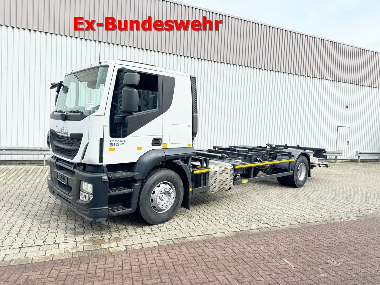 Iveco Stralis AT 190 S31FP-CM 4x2 Stralis AT 190 S31FP-CM 4x2, LBW BÄR, Ex- - Truck: picture 1 Iveco Stralis AT 190 S31FP-CM 4x2 Stralis AT 190 S31FP-CM 4x2, LBW BÄR, Ex- - Truck: picture 1