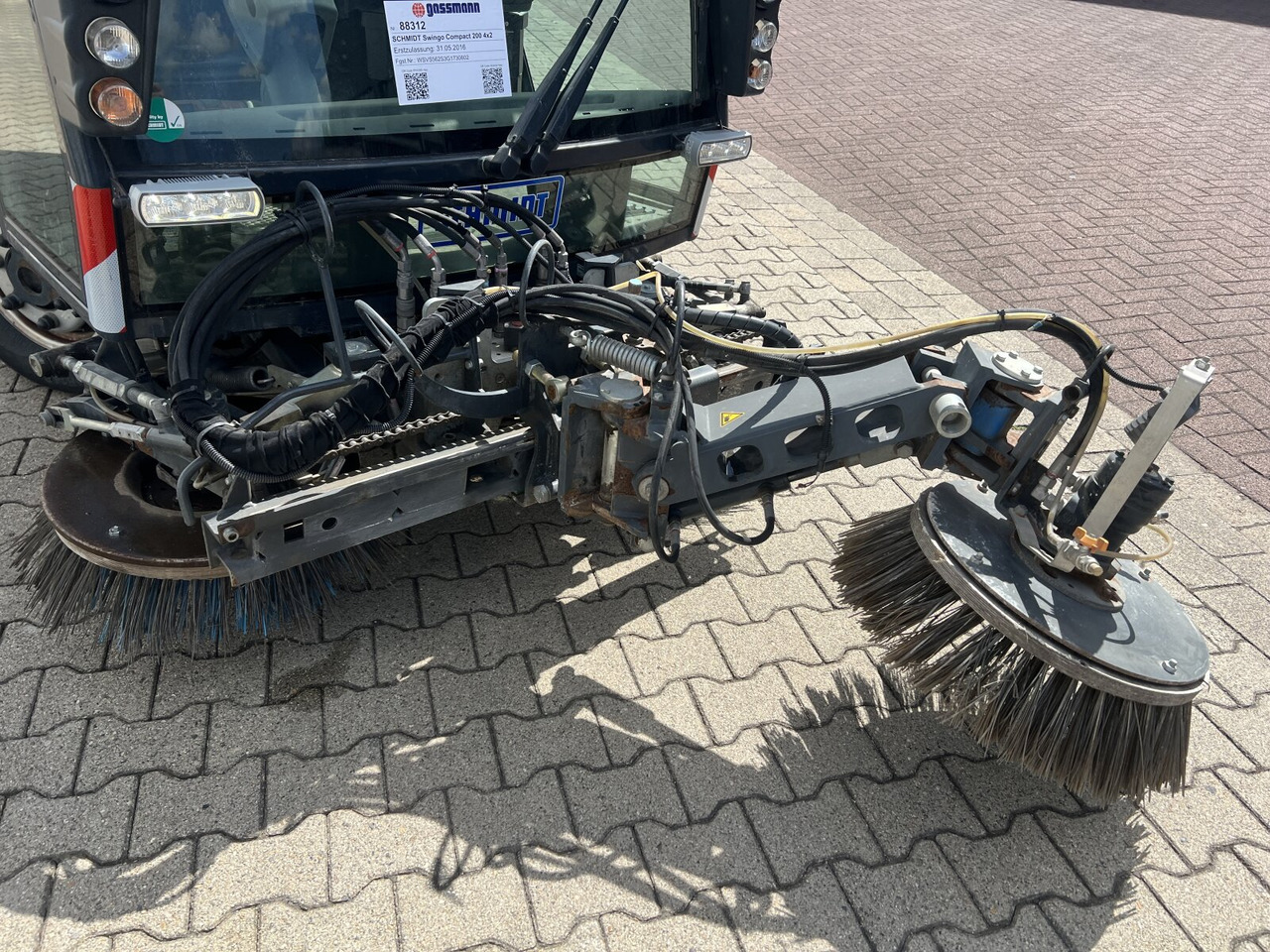 Schmidt Swingo Compact 200 4x2 Swingo Compact 200 4x2, Kehrmaschine - Truck: picture 2 Schmidt Swingo Compact 200 4x2 Swingo Compact 200 4x2, Kehrmaschine - Truck: picture 2