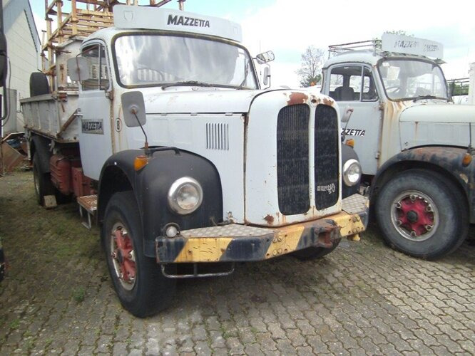 V5 4x2 Saurer V5 4x2 - Tipper: picture 1 V5 4x2 Saurer V5 4x2 - Tipper: picture 1