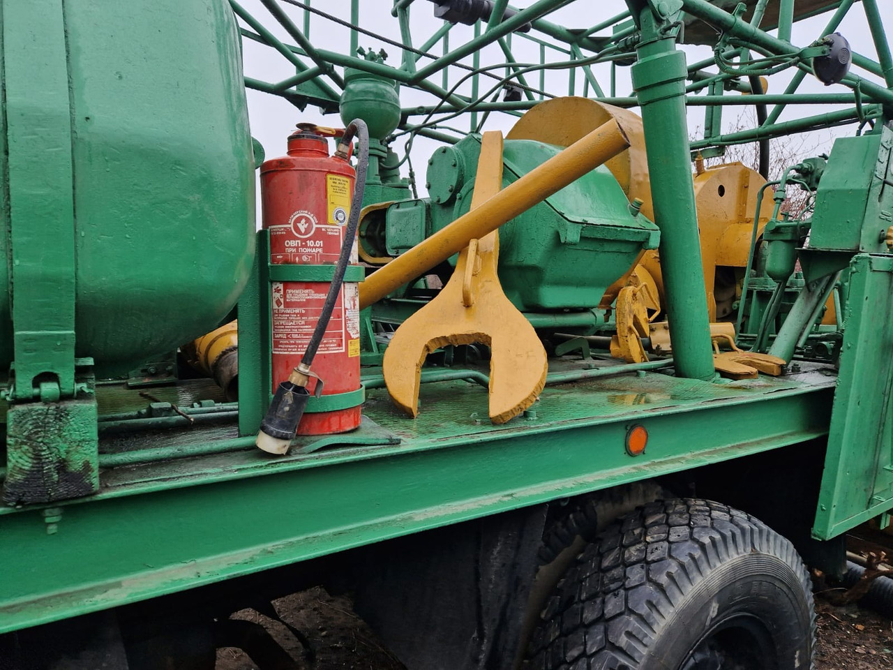 URB 3A3 - Drilling rig: picture 3 URB 3A3 - Drilling rig: picture 3