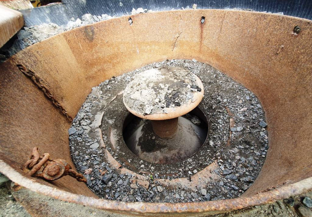 Brown Lenox Kue-Ken 1300 CT - Cone crusher: picture 5 Brown Lenox Kue-Ken 1300 CT - Cone crusher: picture 5