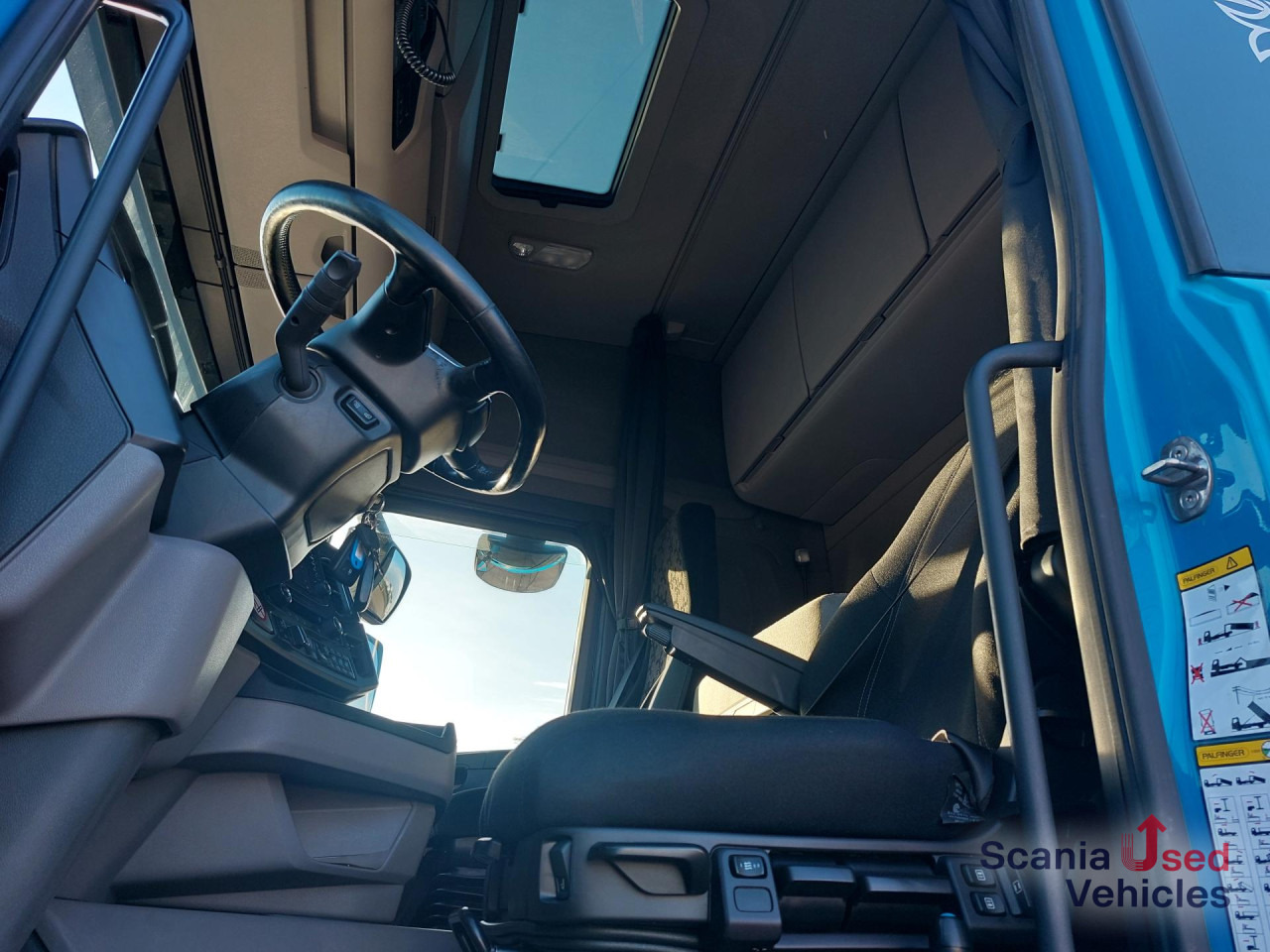 SCANIA R 450 B6x2*4NA - Tipper: picture 2 SCANIA R 450 B6x2*4NA - Tipper: picture 2