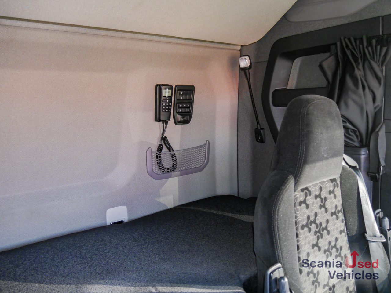 SCANIA R 460 A4x2EB - SUPER - - Tractor unit: picture 2 SCANIA R 460 A4x2EB - SUPER - - Tractor unit: picture 2