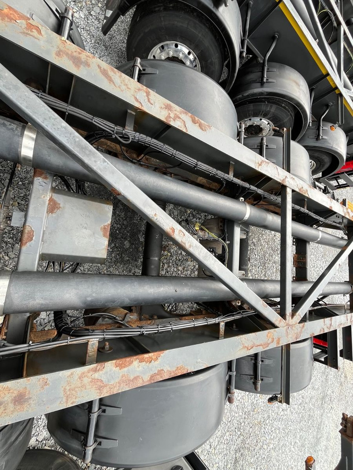 Schwarzmüller S1 R-Serie Tank Chassis ADR SAF Alufelgen - Container transporter/ Swap body semi-trailer: picture 4 Schwarzmüller S1 R-Serie Tank Chassis ADR SAF Alufelgen - Container transporter/ Swap body semi-trailer: picture 4