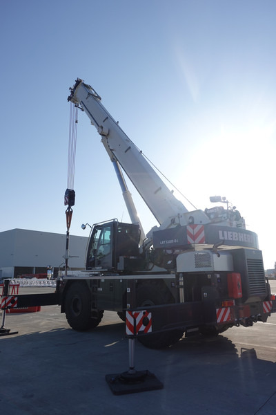Liebherr LRT 1100-2.1 - Mobile crane: picture 2 Liebherr LRT 1100-2.1 - Mobile crane: picture 2