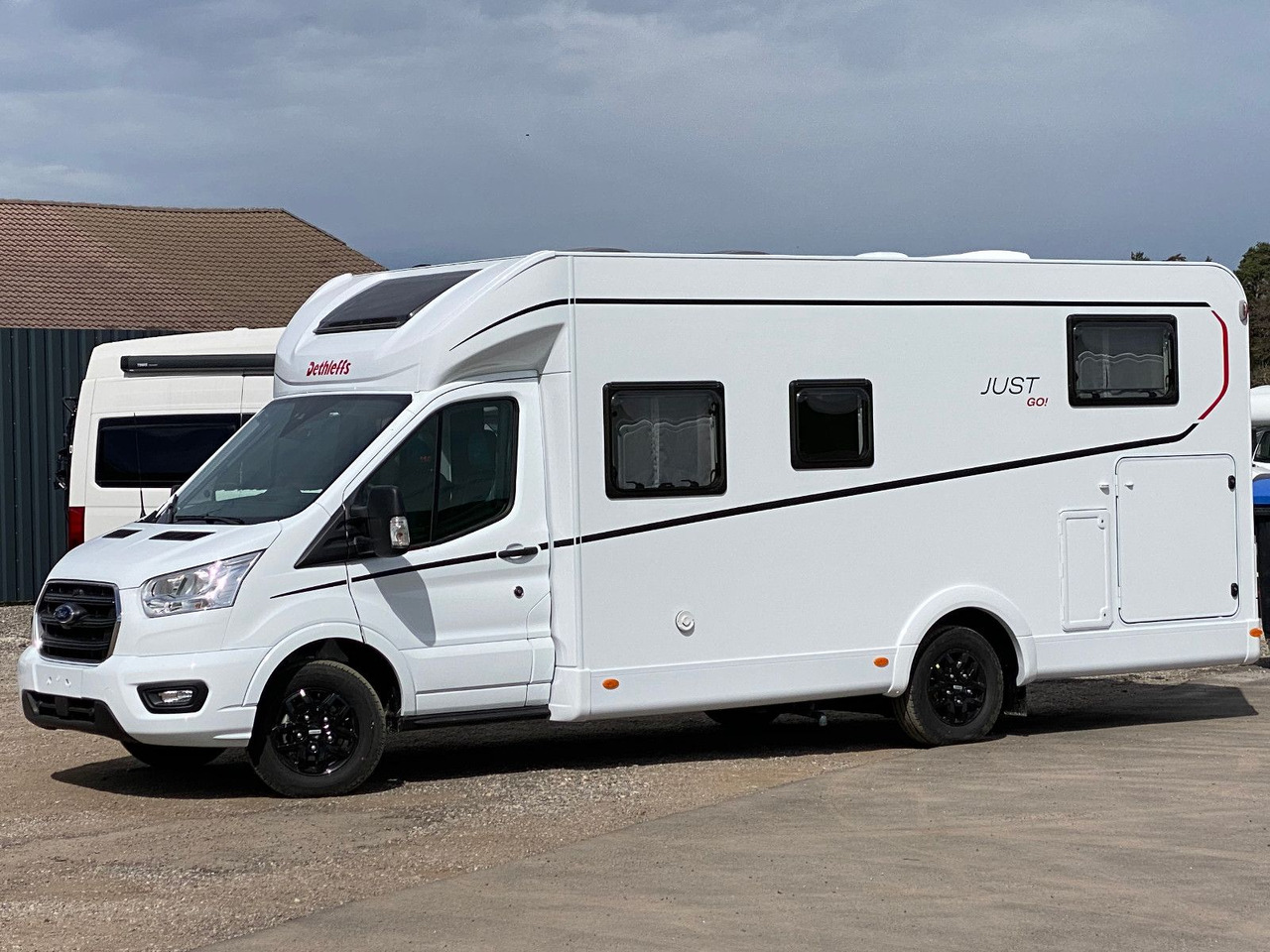 Dethleffs Just Go T 7055 EB, Hubbett, Markise, Navi+RFK - Semi-integrated motorhome: picture 4 Dethleffs Just Go T 7055 EB, Hubbett, Markise, Navi+RFK - Semi-integrated motorhome: picture 4