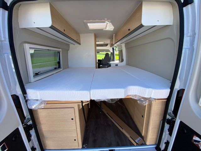 New Camper van Sunlight Cliff 640 mit Längsbetten,Modell 25: picture 18