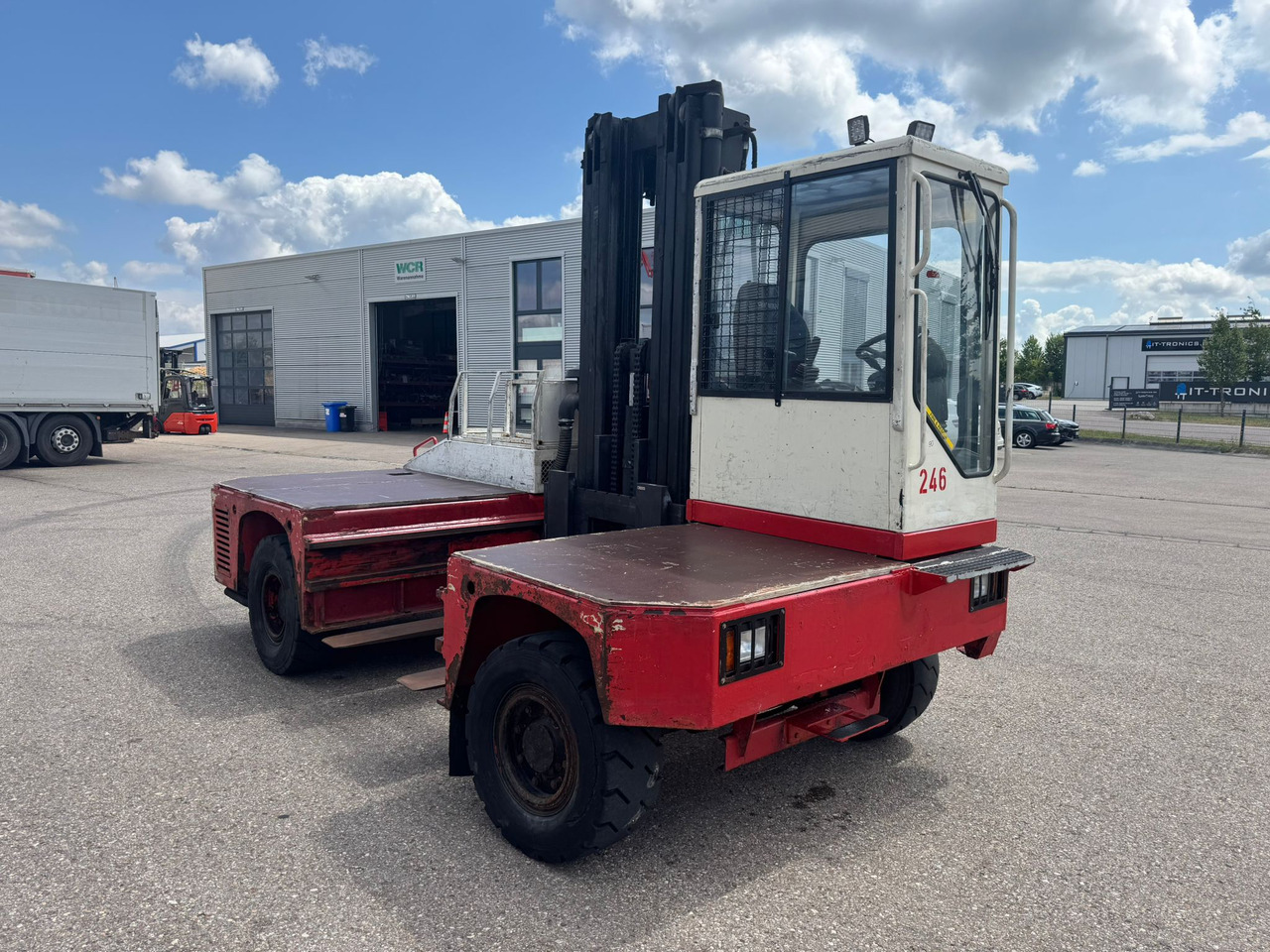 FANTUZZI SF60U Triplexmast Diesel - Side loader: picture 1 FANTUZZI SF60U Triplexmast Diesel - Side loader: picture 1