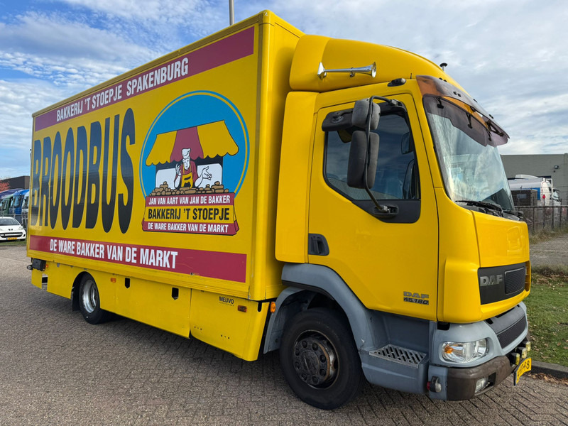 DAF LF 45.180 / Manual / Tail Lift / NL Truck - Box truck: picture 2 DAF LF 45.180 / Manual / Tail Lift / NL Truck - Box truck: picture 2
