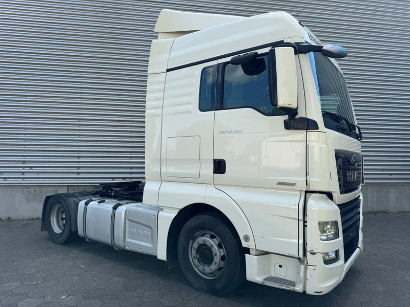 MAN TGX 18.500 XLX / Intarder / Roof Klima / 2 Tanks - Tractor unit: picture 2 MAN TGX 18.500 XLX / Intarder / Roof Klima / 2 Tanks - Tractor unit: picture 2