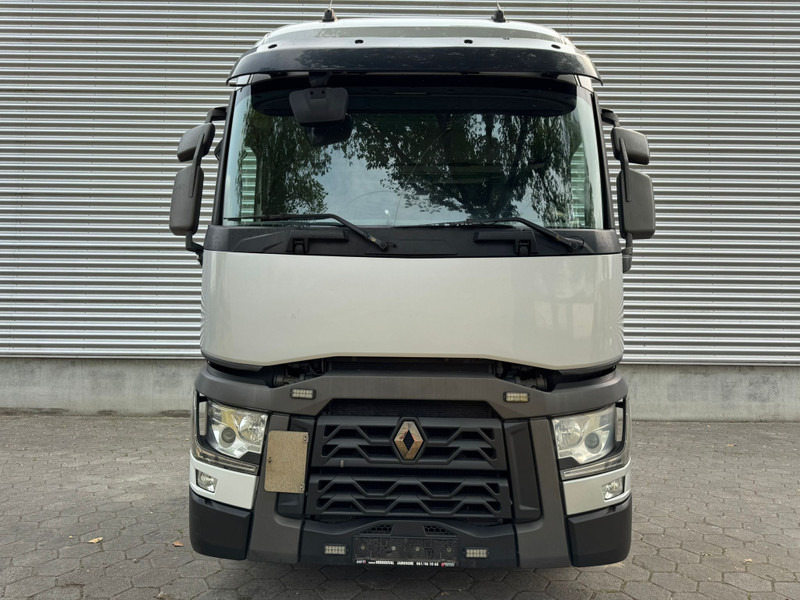 Renault T 460 / Refrigarator / Euro 6 / 2 Beds - Tractor unit: picture 4 Renault T 460 / Refrigarator / Euro 6 / 2 Beds - Tractor unit: picture 4