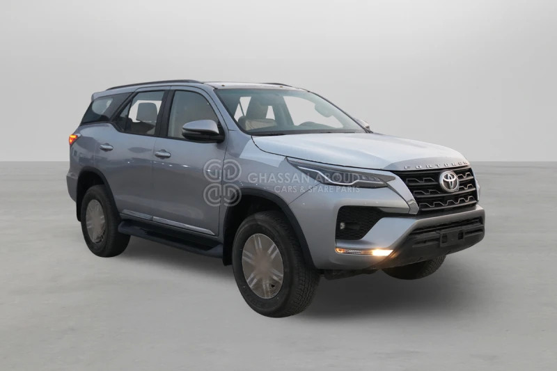 Toyota Fortuner 4x4 - SUV: picture 1 Toyota Fortuner 4x4 - SUV: picture 1