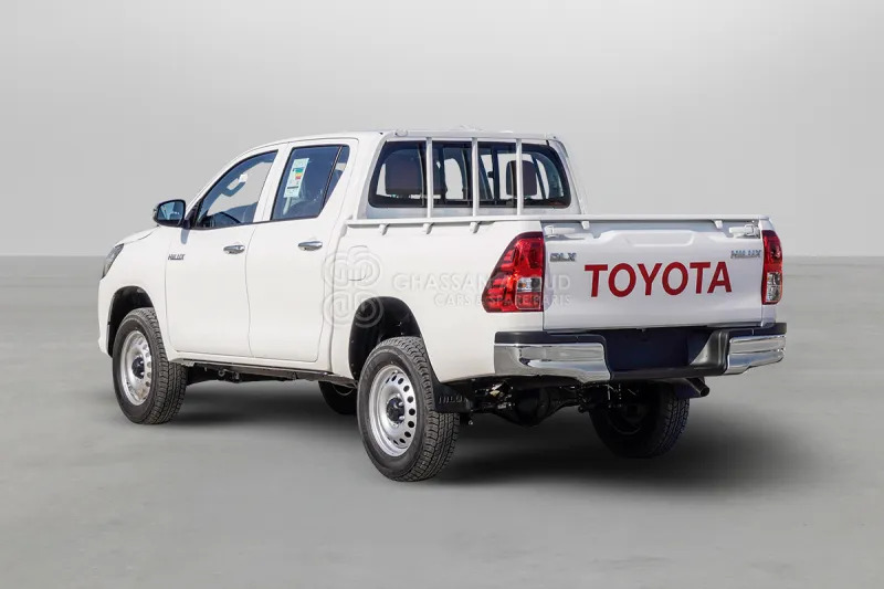 Toyota Hilux 4X4 Double Cabin - Pickup truck, Combi van: picture 1 Toyota Hilux 4X4 Double Cabin - Pickup truck, Combi van: picture 1